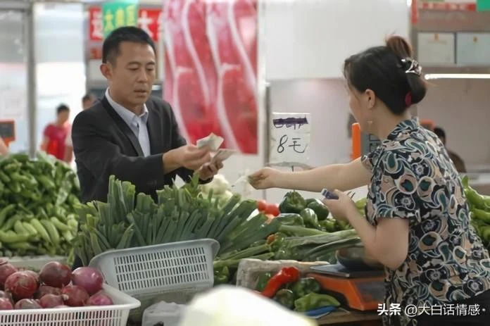 婆家15人常聚餐！ 總是「老公出錢買菜、我出力煮菜」默默承受… 公公生日當天「老公突清醒」讓他們後悔莫及