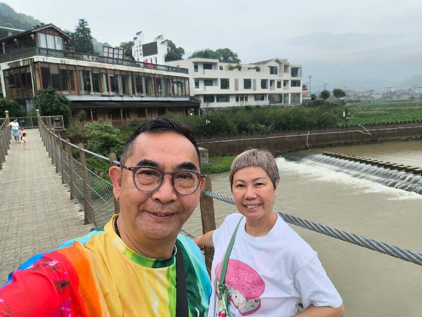 前TVB男星曬病房自拍照，手術后恢復良好，隔天便可辦理出院