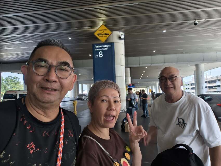 前TVB男星曬病房自拍照，手術后恢復良好，隔天便可辦理出院