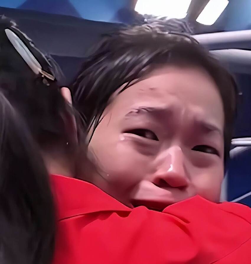 演都不演了！全紅嬋報警不到24小時，噁心的一幕發生，還不止一件