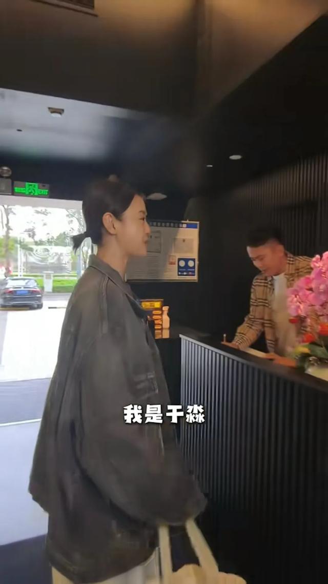 於淼爆TVB工資低不夠生活,離巢后定居內地,到餐廳做服務員被責罵
