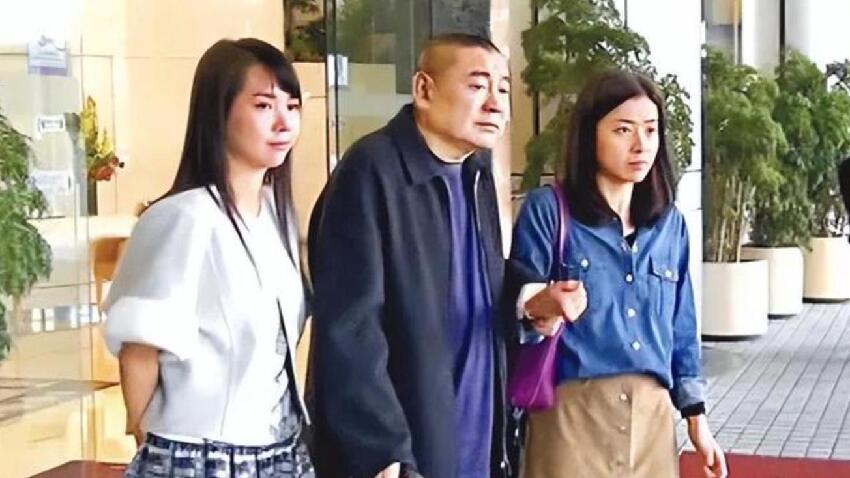 呂麗君罕曬母子合照,16歲劉子峰身高已超過媽媽,長得不像劉鑾雄