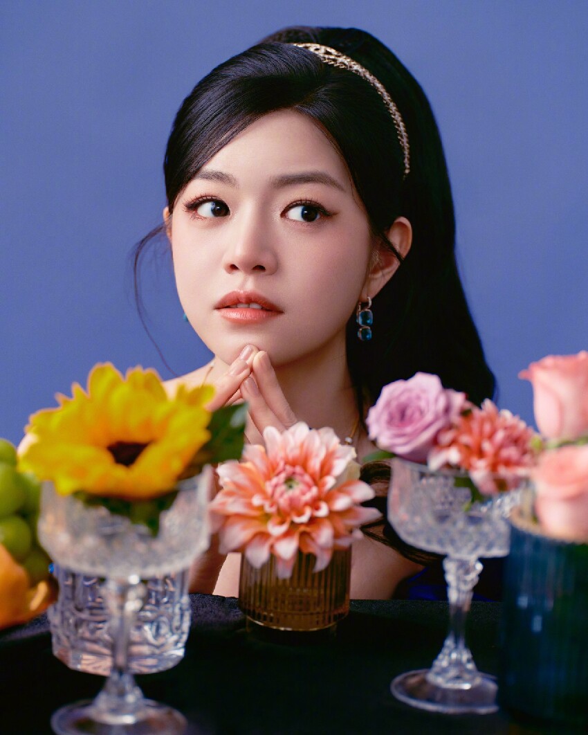 離婚後又出事！42歲陳妍希「坐輪椅被推出門」　工作全面取消「病況粉絲嚇壞」