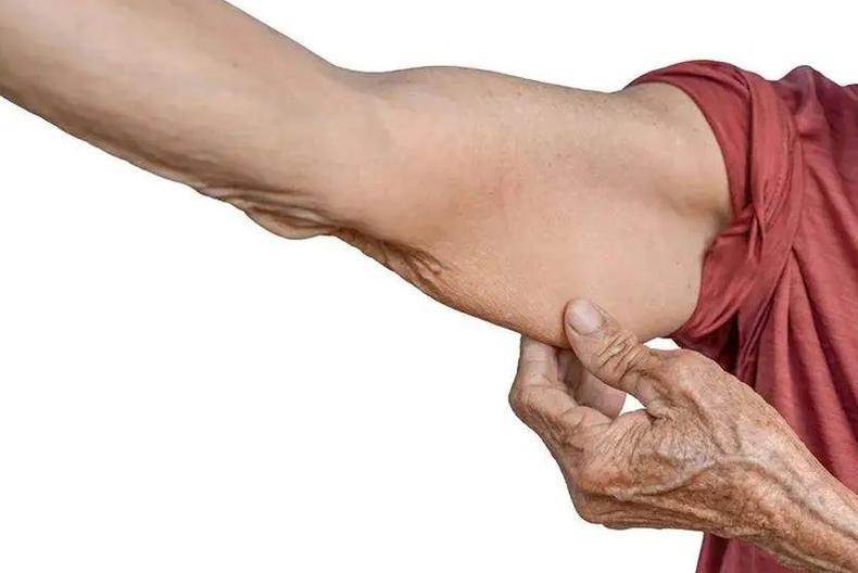 老人瘦才更長壽？醫生直言：過了60歲和年輕人不一樣「保持這個體重」才更健康長壽