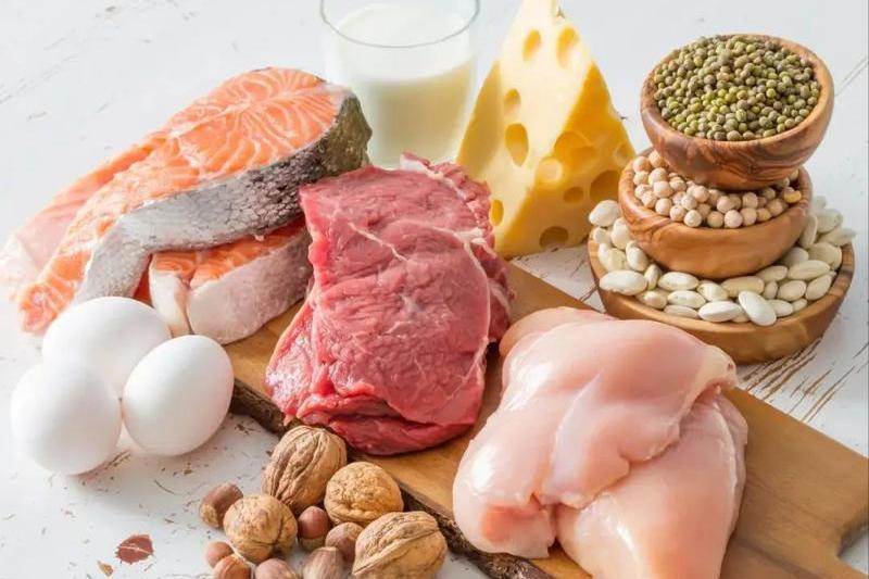 老人瘦才更長壽？醫生直言：過了60歲和年輕人不一樣「保持這個體重」才更健康長壽