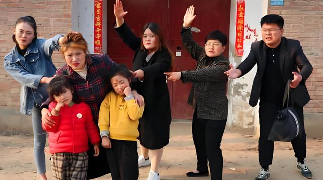 發現一個奇怪的現象:兒女學歷越高的家庭,反而更容易斷香火