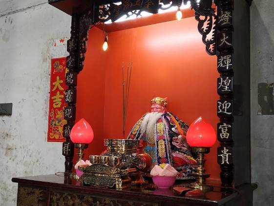 祖先發怒了！將祖先牌位放在寺廟菜堂中的子孫，請注意！再不知道就晚了！！嚇傻無數人！