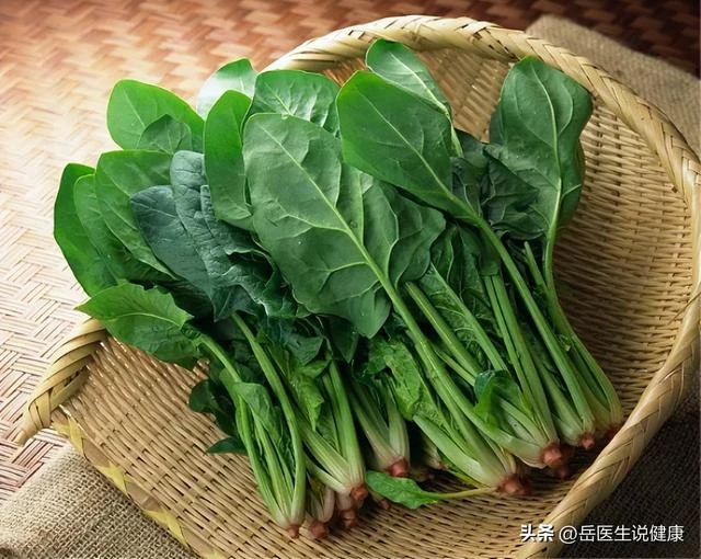 喝骨頭湯並不補鈣！醫生提醒：真正補鈣的食物是這3種，建議了解