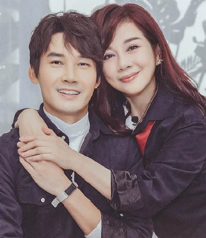 他26歲硬娶34歲、多病、不能生的女人！阿母罵「她配不上你」 他只回一句話…全場沉默了