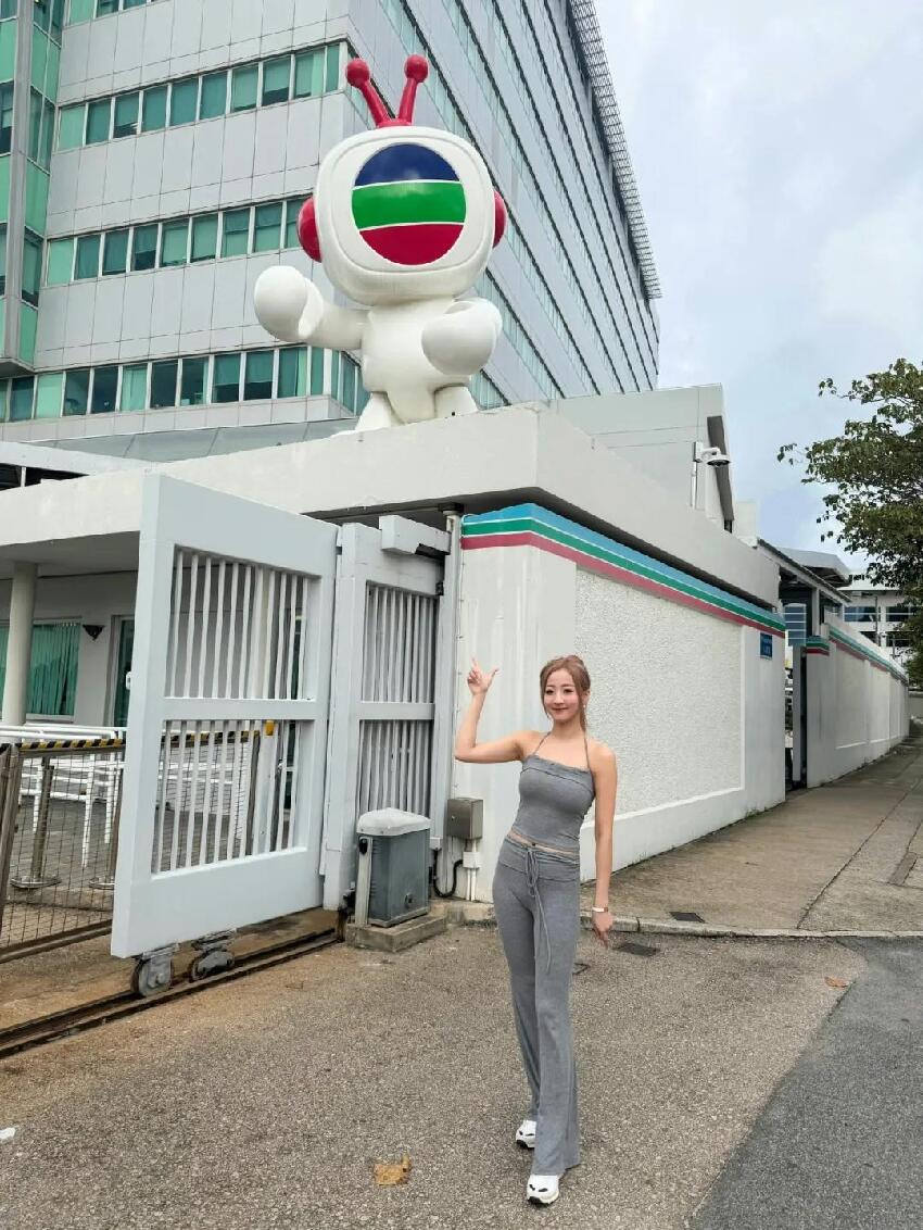 33歲TVB女星宣布離巢！為圓演員夢兼職開的士，單日最高賺兩千港幣