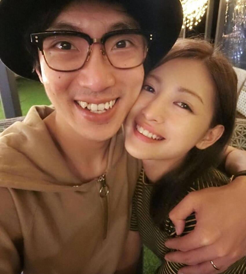 44歲香港男星被曝準備生三胎,帶妻女四處找大房子,還想生個兒子