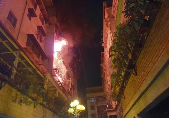 土城深夜3死命案，一家四口只剩父女活命！爸醫院崩潰：頂樓還有遺體