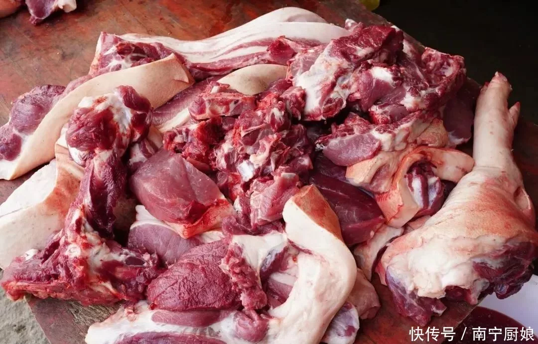 才知道！豬肉「淺色」和「深色」區別這麼大　為了身體健康：別再買錯了