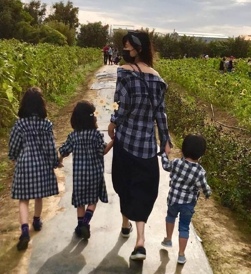 離婚2年，11歲還未上學的孩子，揭開了王力宏和李靚蕾僅剩的體面