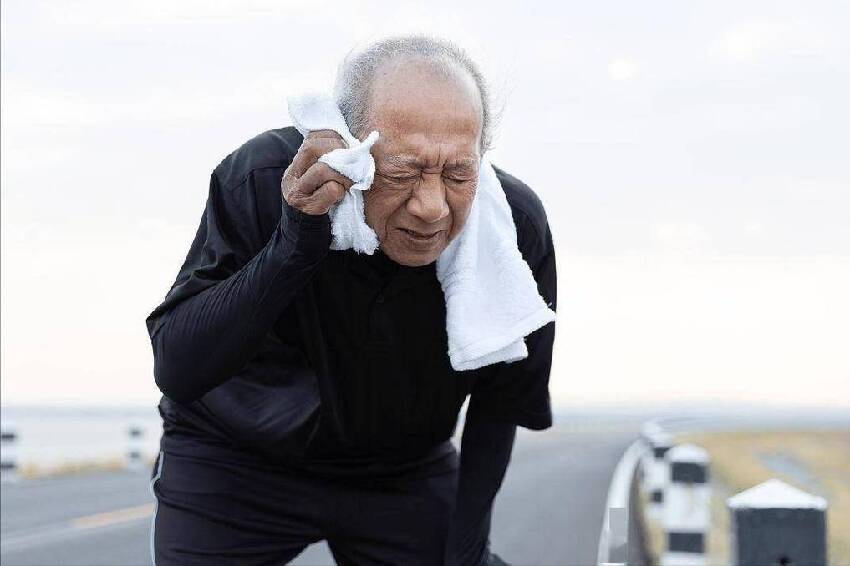 糖尿病開始惡化，身體會出現這6種異樣，一旦發現了，立馬去排查