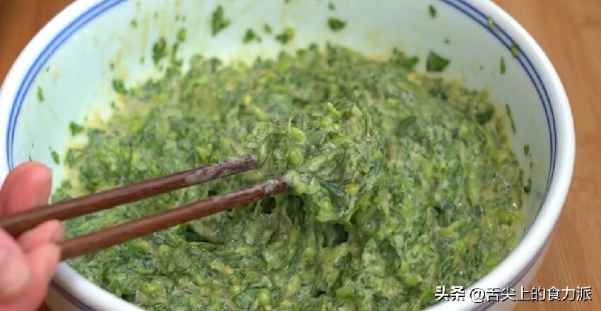 年過50！少吃花生「多吃2種鹼性菜」老中醫推薦：頭髮黑了「口臭沒了」氣色好