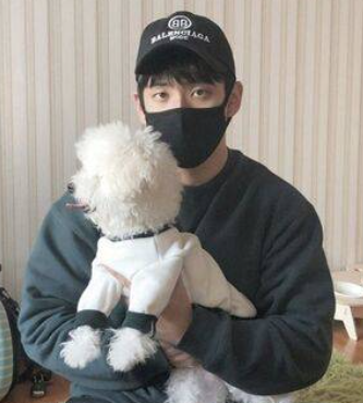 知名母嬰店CEO！天后親哥爆「逼二婚妻吞痰當狗」　她崩潰求救「駭人傷勢曝光」