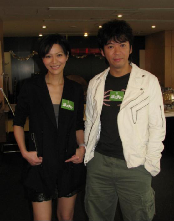 香港女星用風水術鎖住富貴老公12年，會互咬、躲貓貓增加情趣