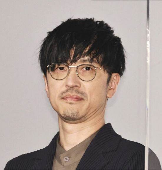 暖男形象破滅！48歲男星被爆「養小四15年」震驚演藝圈　「沈重宣布退出」淚吐：帶來麻煩很抱歉