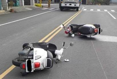 阿嬤違規衝出！駕駛來不及剎車「阿嬤最後走了」他下跪「遭索賠1096萬」求償單引熱議