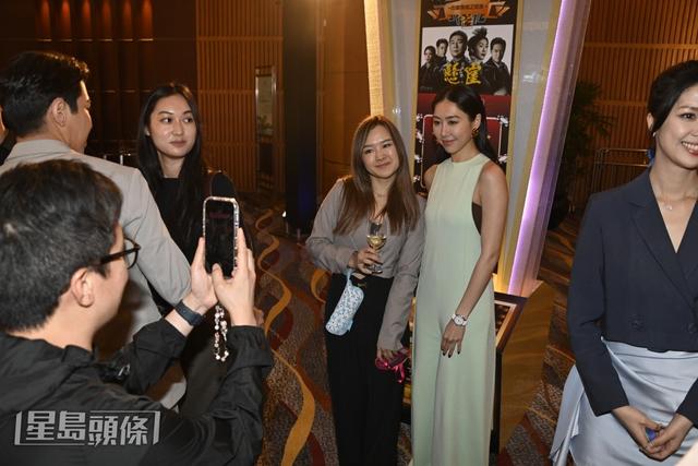 TVB節目巡禮：林夏薇大合照C位顯女王地位，黎耀祥與龔嘉欣再合作