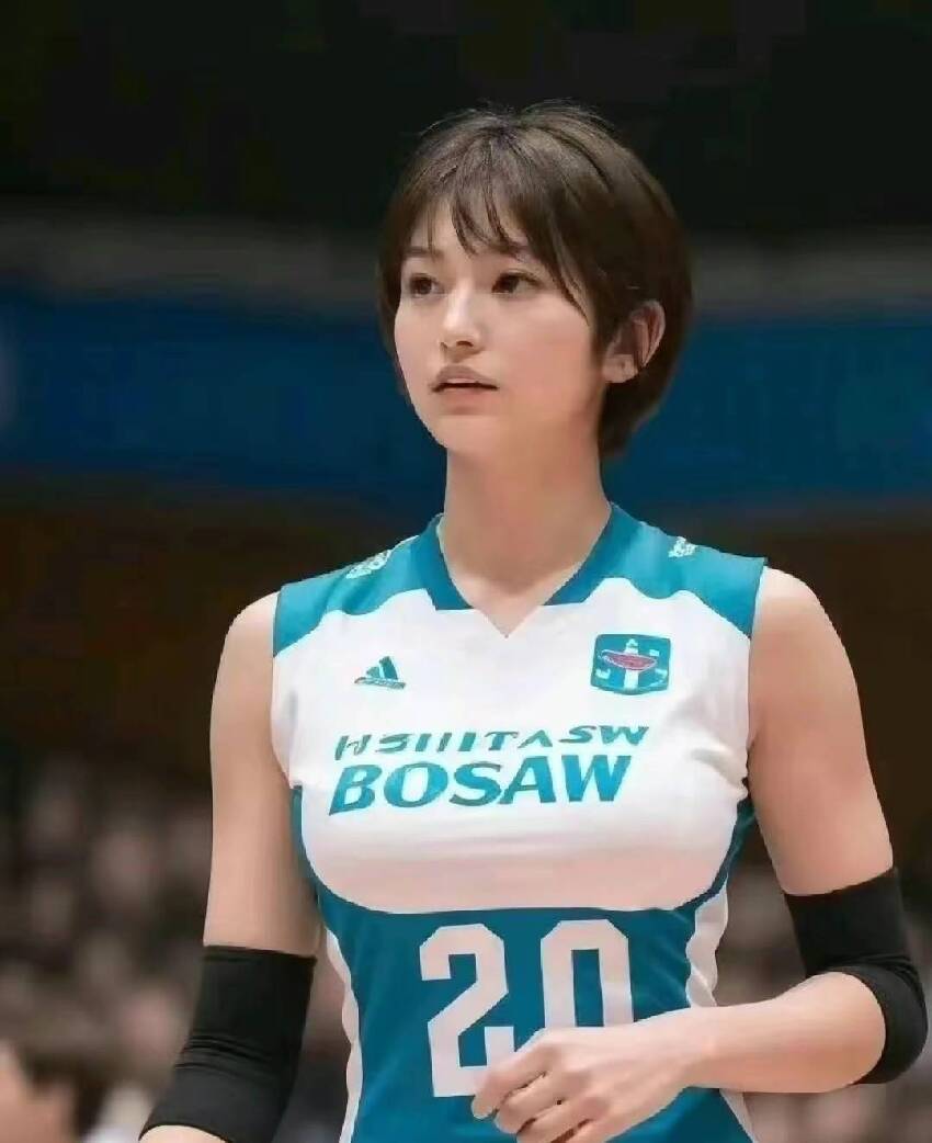 日本排球女神！因「挺胸照」走紅，球衣穿出「3D效果」，身材不輸卡戴珊