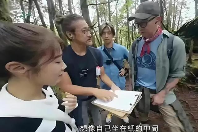 大S雕像圓滿落成，具俊曄設計了9個台階，5塊方形石頭，深藏愛意