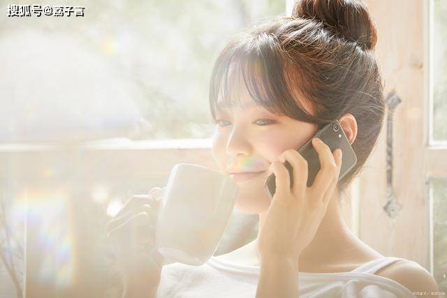 女人願意和你在一起,會給你幾個暗示