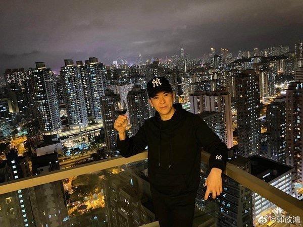TVB綠葉北上逆襲！60歲被指顏值回春，曬視頻被質疑身高縮水