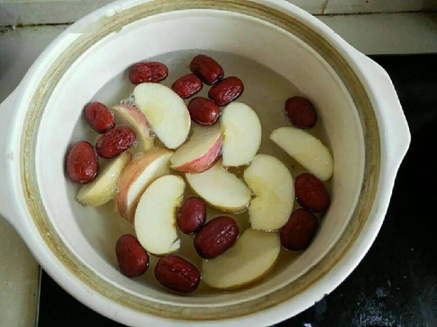 蘋果和它一起煮，每天喝一碗，保肝排毒，比同齡人更年輕！