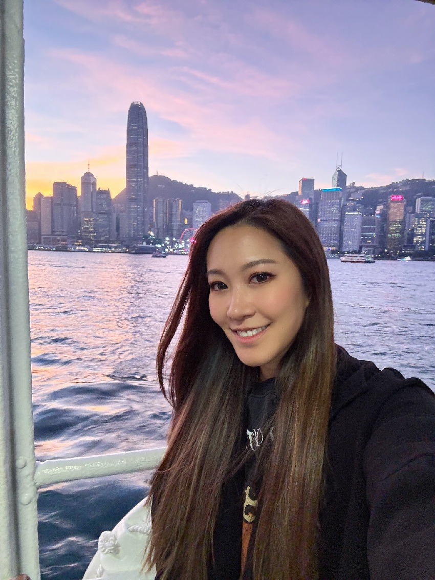 前港姐季軍官宣懷上二胎，當年在TVB不受重用，淡出娛樂圈做幼師