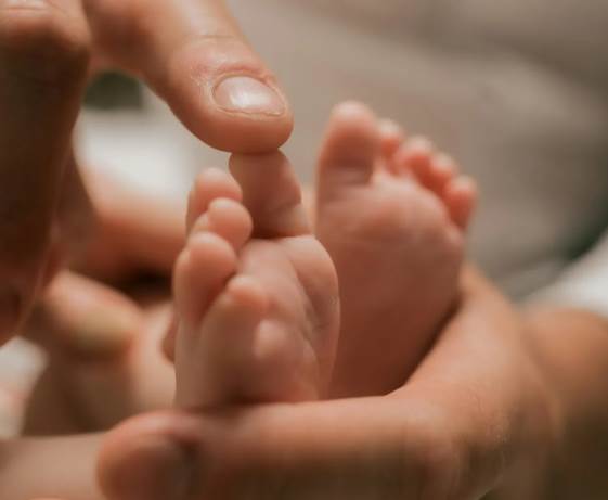 快訊／再拋震撼彈！政府宣佈：規劃家庭主婦「每月也領津貼」金額曝光