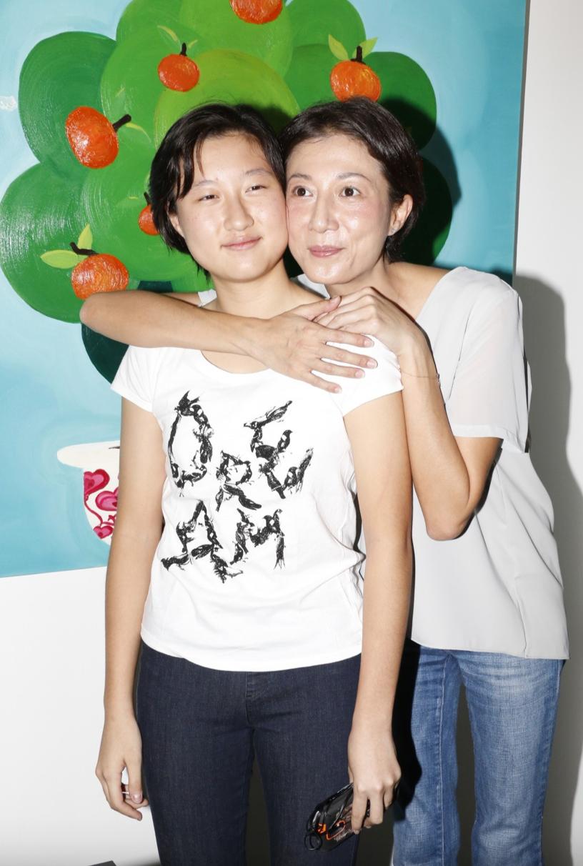 吳綺莉與女兒關係破冰，透露吳卓林要回家下廚，淚灑直播間