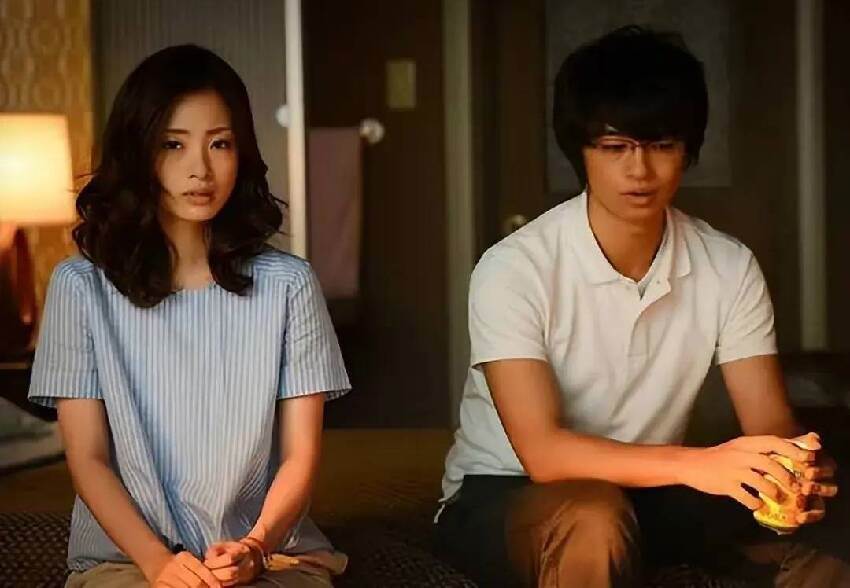 日本女性出軌率50%,為何丈夫選擇視而不見!答案很震驚