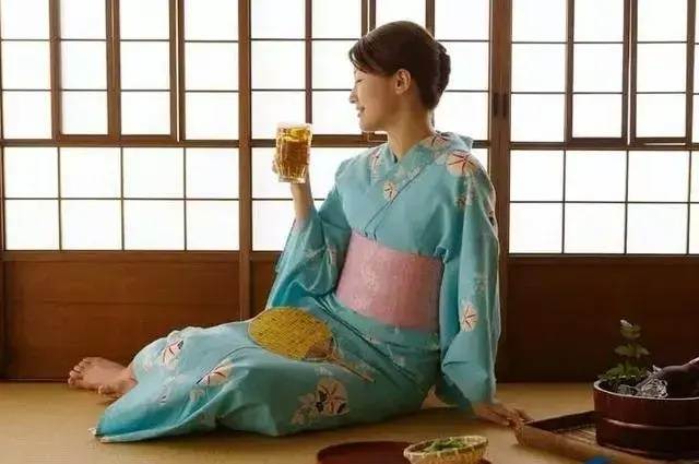 日本女性出軌率50%,為何丈夫選擇視而不見!答案很震驚