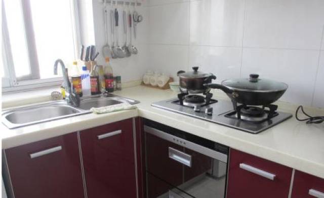 怪不得錢財不進你家門，灶台放在這是自斷財路！很多人都擺錯了，中招的趕緊改掉