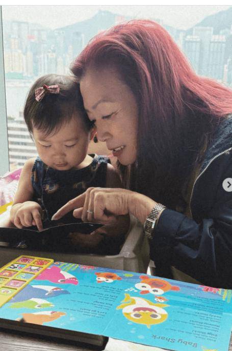 TVB眾女星大曬與母親合照!胡定欣、高海寧、連詩雅同框比拼,誰跟媽媽最像?