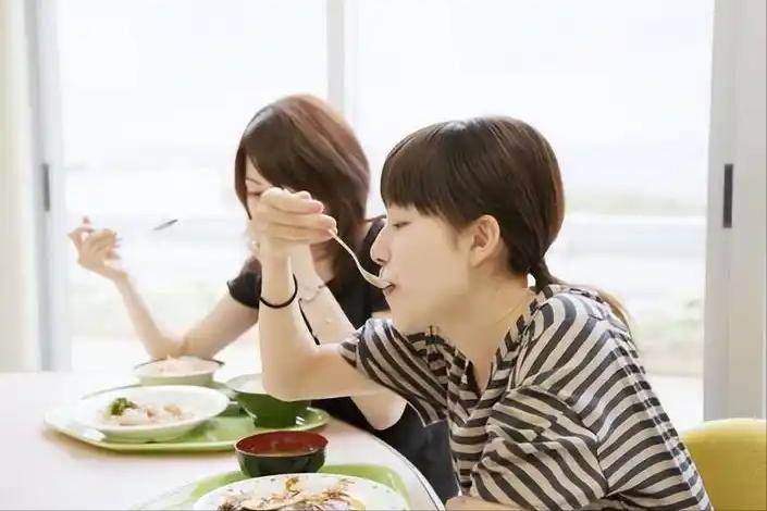 南瓜子能不能每天吃？醫生：過了63歲以後，吃堅果牢記5個關鍵