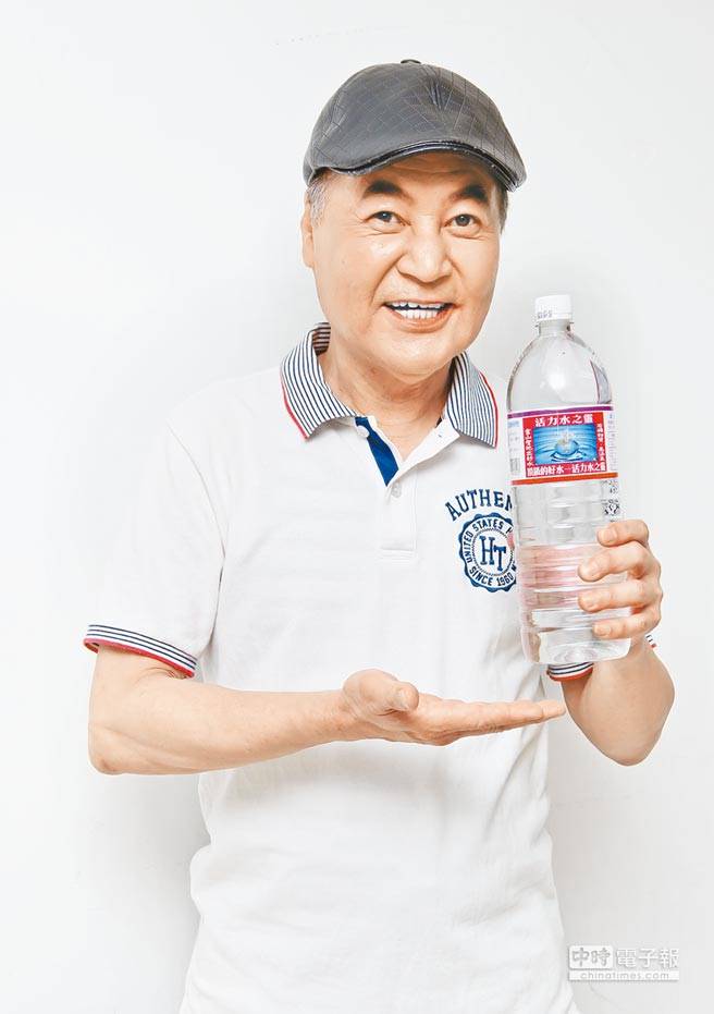 獨自扶養女兒！74歲方駿「堅持多年不拍戲」想給她完整的愛 「今變最正星二代」網友全戀愛