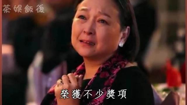 69 歲方芳徹底跌落神壇！獨居大陸子女不養，欠債500萬街頭賣菜太唏噓！