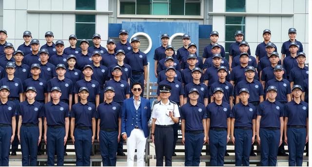 馬德鐘重返警隊引回憶殺,曾任要員保護組!網友:難怪演警察這麼像