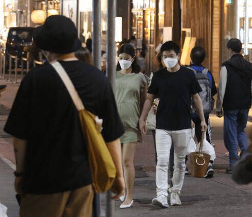 恭喜！30歲香港人氣女星三年抱倆湊成好字！疑偷食狠飛陳家樂　屋邨妹奉子成「兩億少奶」