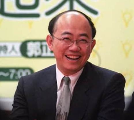 郭正亮今婚紗照曝光！26歲結婚恩愛35年，妻子真實身份曝光太驚人