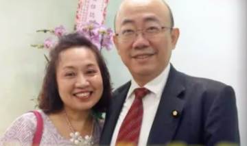 郭正亮今婚紗照曝光！26歲結婚恩愛35年，妻子真實身份曝光太驚人