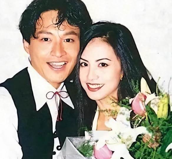 她當年愛上馬景濤卻被家暴，第1任丈夫帶空姐開房間、如今小13歲演員老公又婚變，50歲的她....