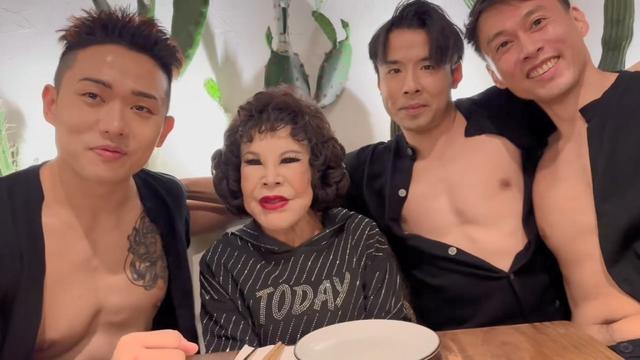94歲港星勇闖猛男餐廳過壽!肌肉男輪流服侍餵食,少女心爆發捂胸