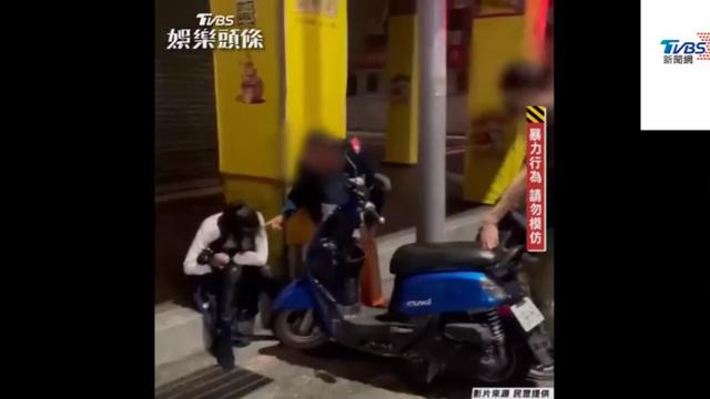 50歲台灣女星被外籍老公當街狂踢腹部，抱頭痛哭尖叫，拒警察介入