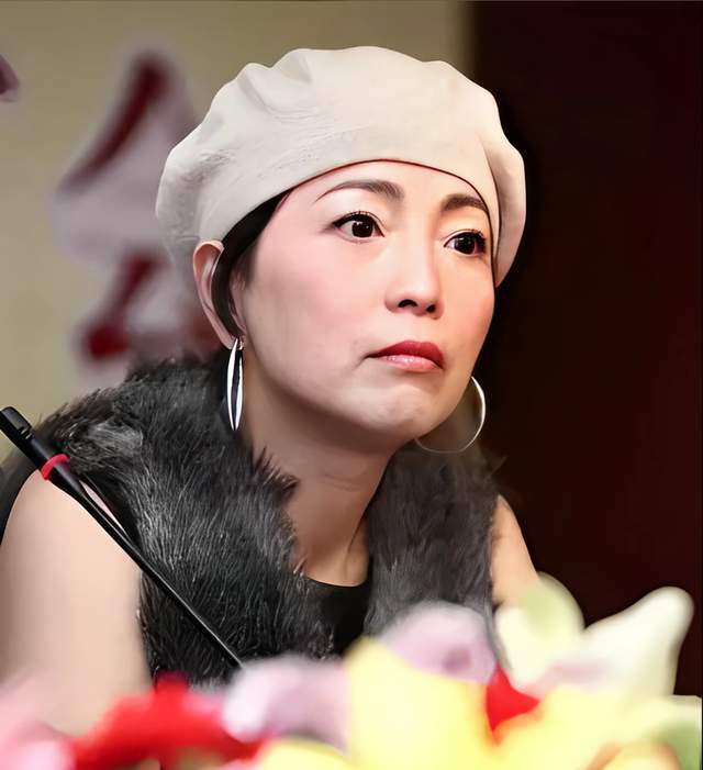 苑瓊丹遭東北親戚「道德綁架」！97歲姑奶隔空喊話，態度早就表明