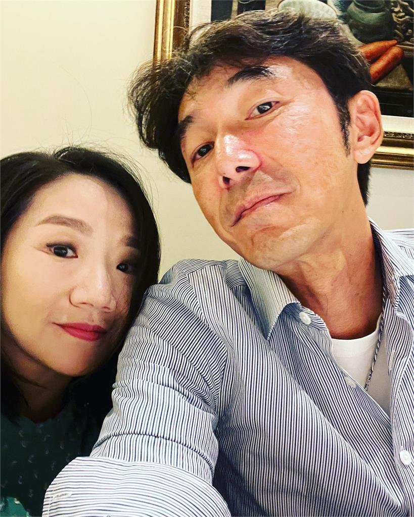 17歲兒外貌遭酸「媽媽基因太強」！陶晶瑩痛心反擊「1句打趴酸民」李李仁回應了