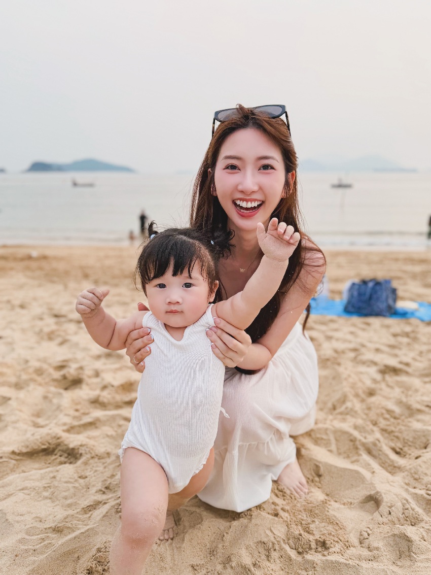 香港女星和男友分手才三個月,與富豪相戀結婚,如今過上豪門生活